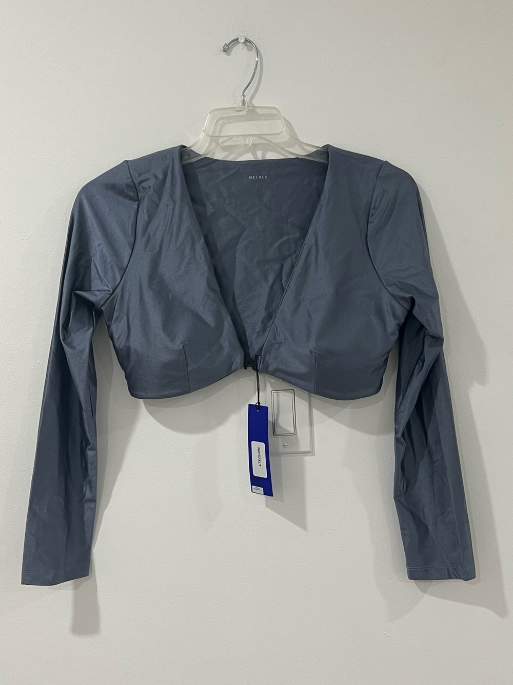 Neoliu Slate Blue Long-Sleeve Cropped Top